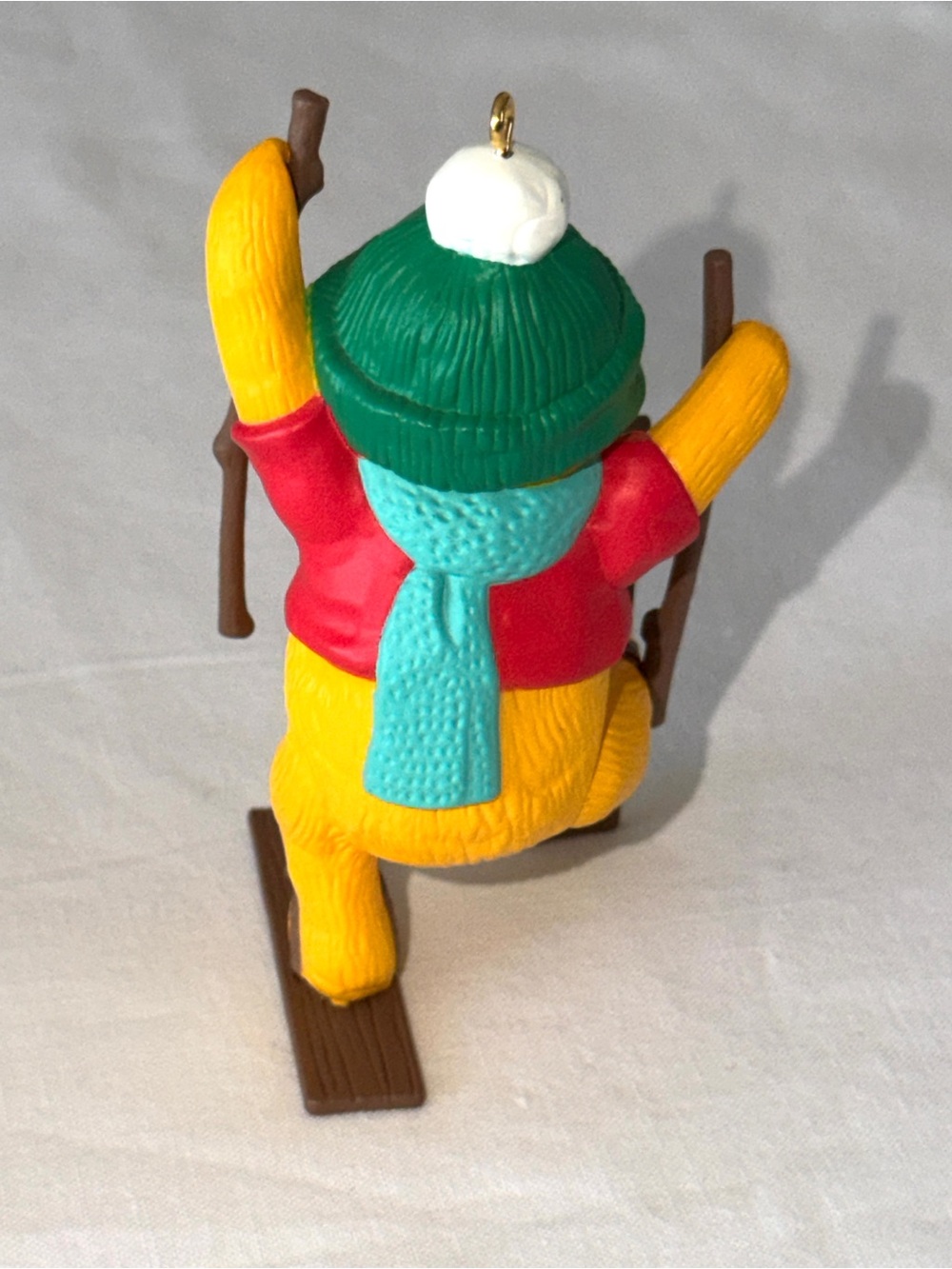 Hallmark Winnie the Pooh Skiing Keepsake Ornament 1993 Disney w/ Original Box - Picture 4 of 13